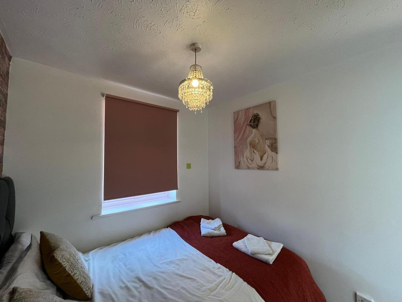 Stunning 1 Bedroom Apartment In ดาเกนแนม ภายนอก รูปภาพ